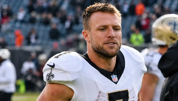 Qu est il arrivé à Taysom Hill Mise à jour concernant la famille et l’âge